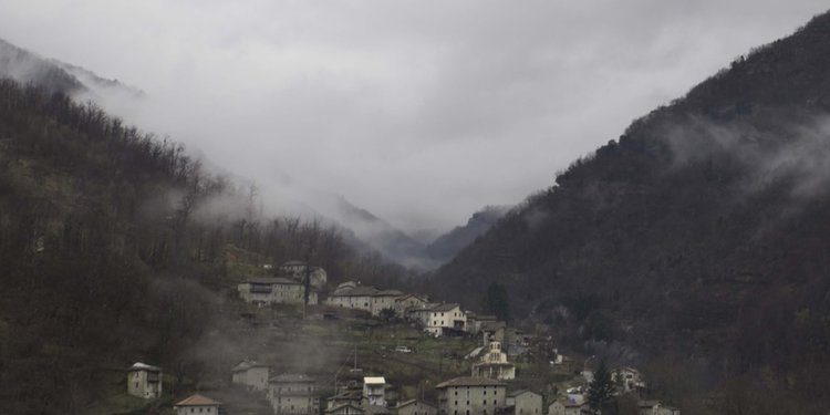 Paese montano sulla dorsale appenninica italiana