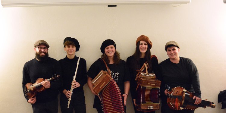 Fotografia con i musicisti del gruppo LES RANDOULINES